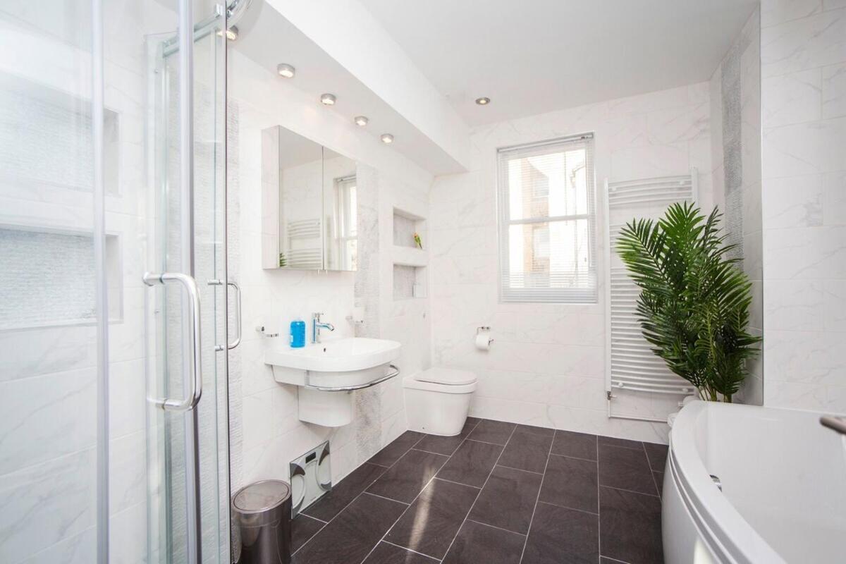 ※ Spacious Georgian Coach House & With Parking Bath Exterior foto