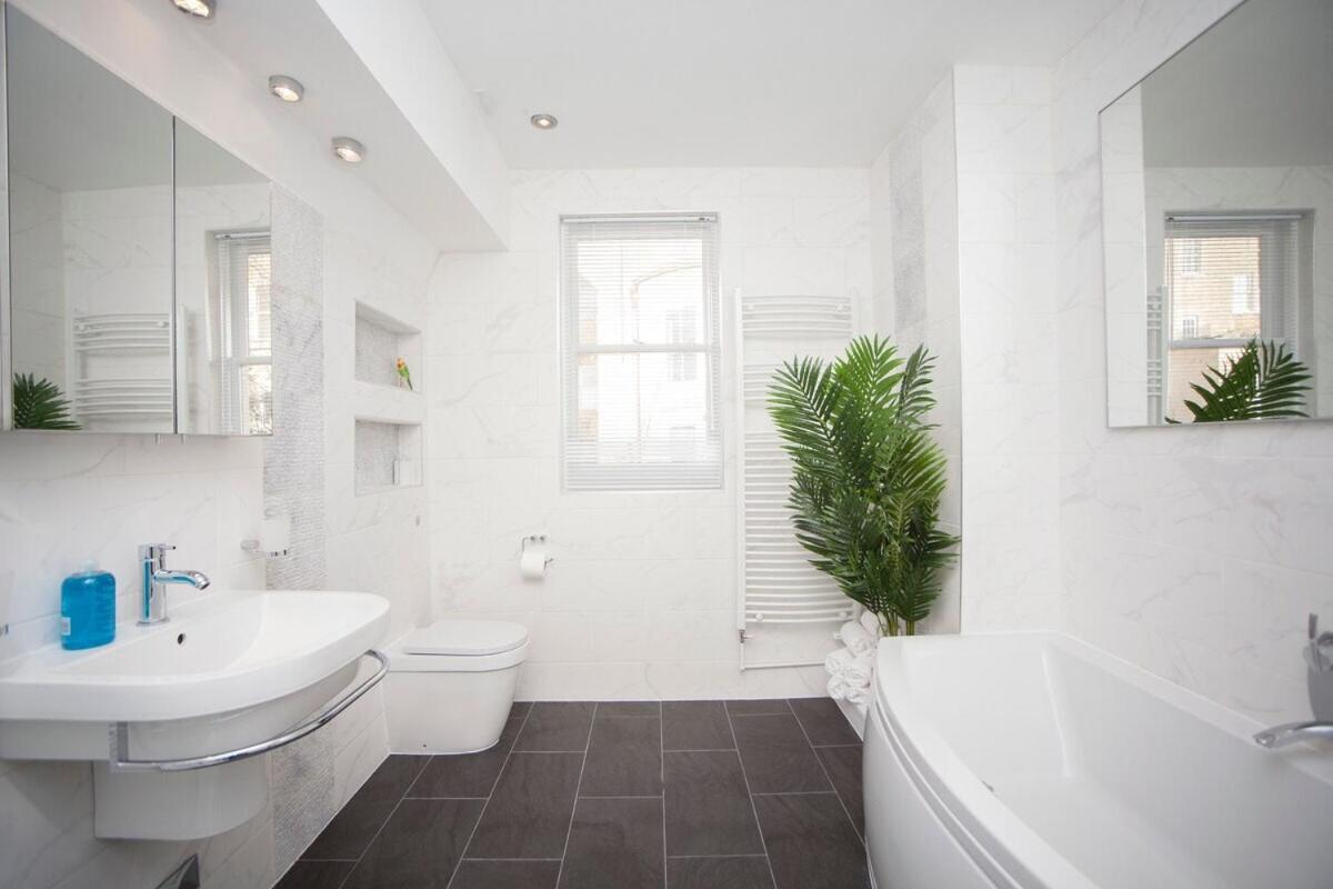 ※ Spacious Georgian Coach House & With Parking Bath Exterior foto